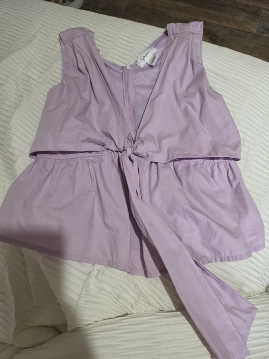 Japna Tops - Japna Brand Like New Size Small Lilac Tie-Front Sleeveless Top